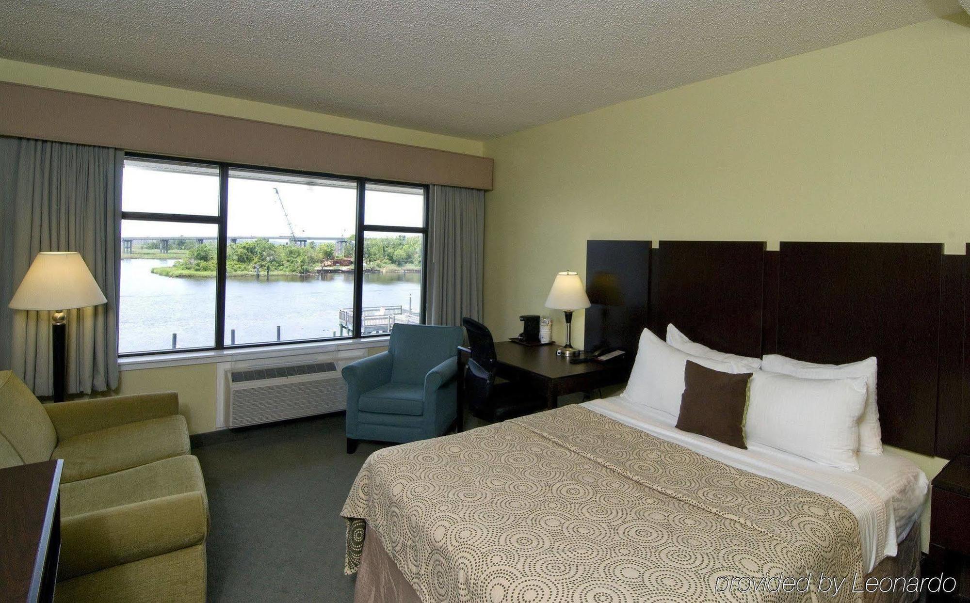 Best Western Plus Coastline Inn Wilmington Exterior foto